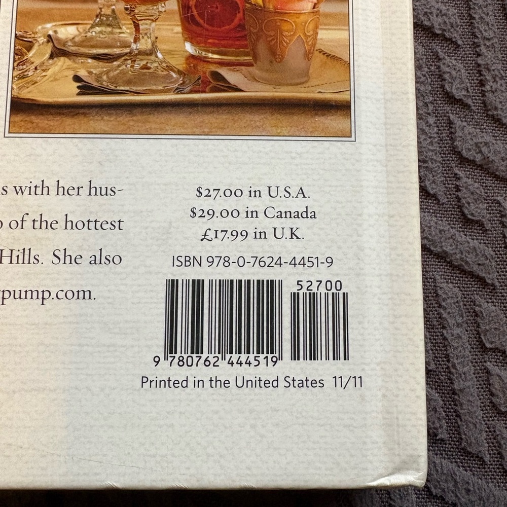 Simply Divine by Lisa Vanderpump Book - Picture 5 of 5